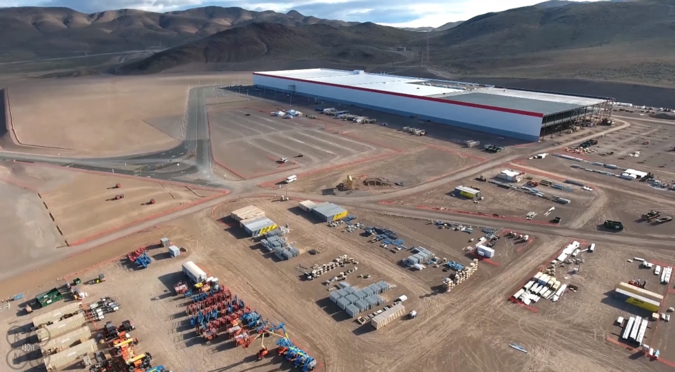 Новый завод Tesla гигафабрика